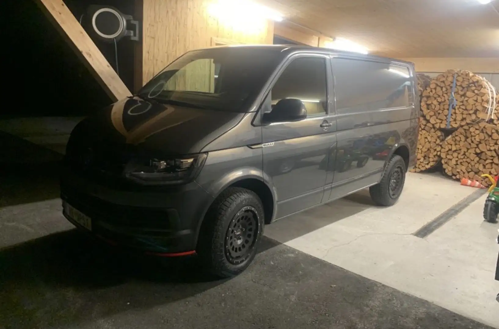 Volkswagen T5 Transporter - 2