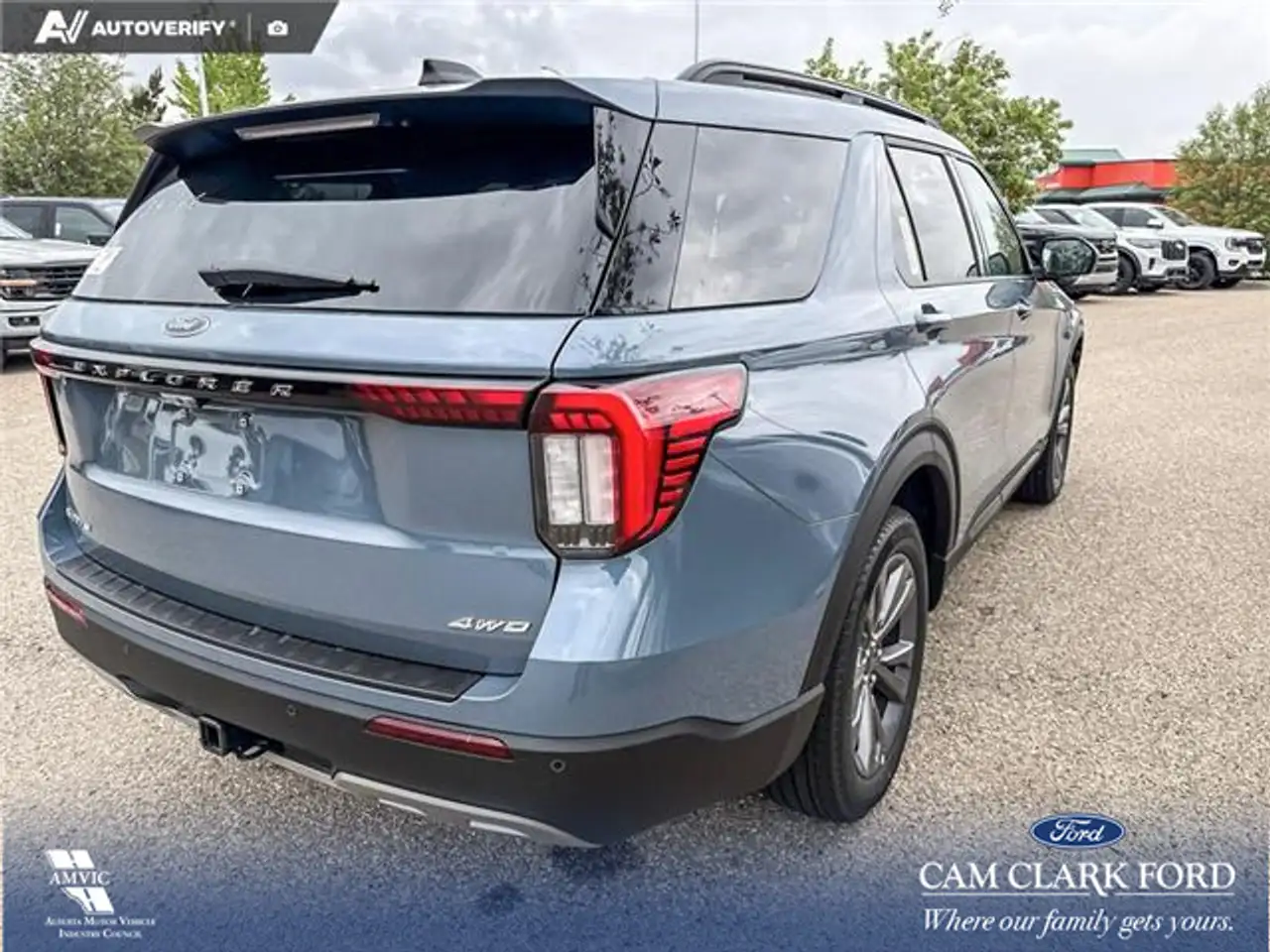 Ford Explorer снимка Ford Explorer