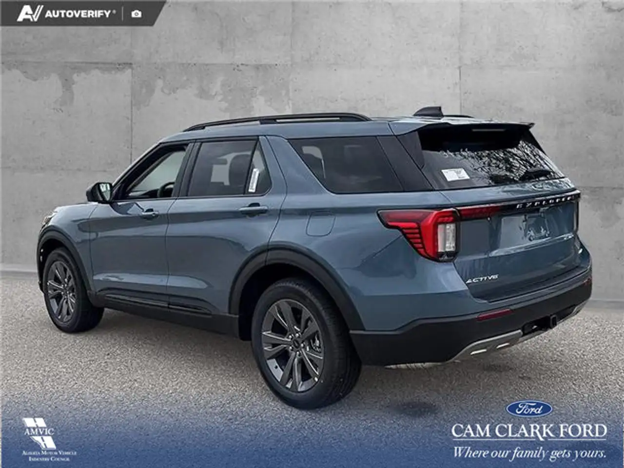 Ford Explorer снимка Ford Explorer