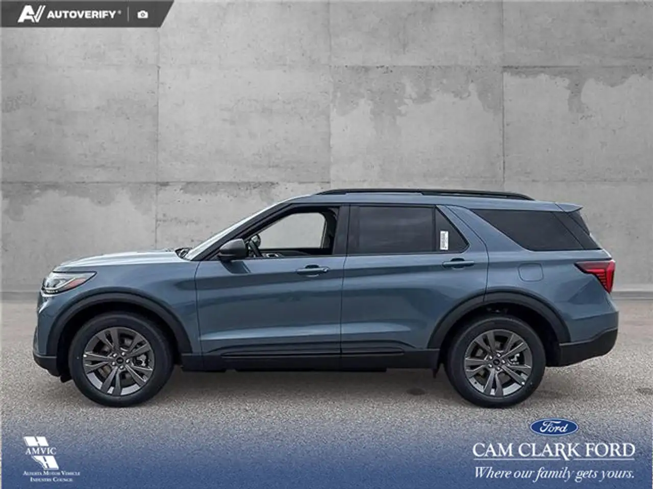 Ford Explorer снимка Ford Explorer
