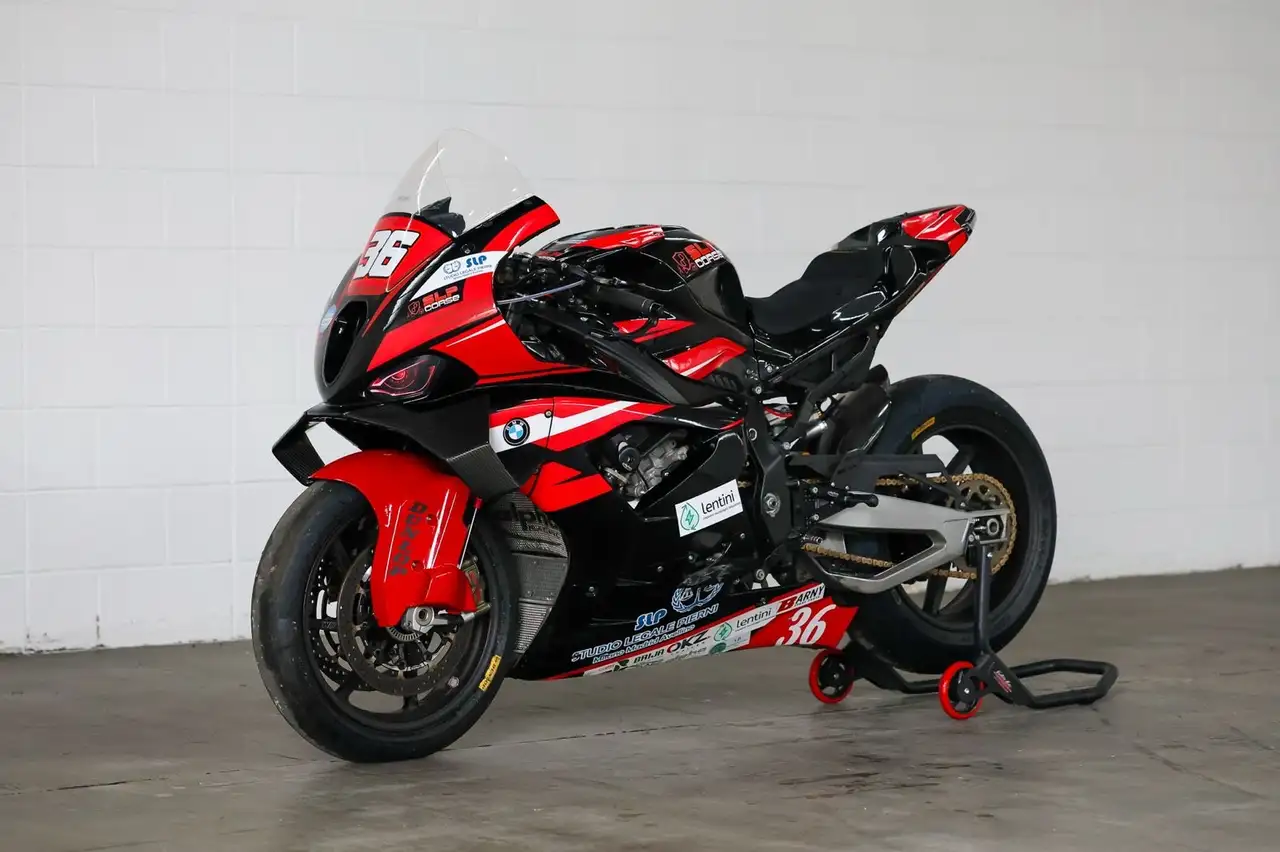BMW M 1000 RR