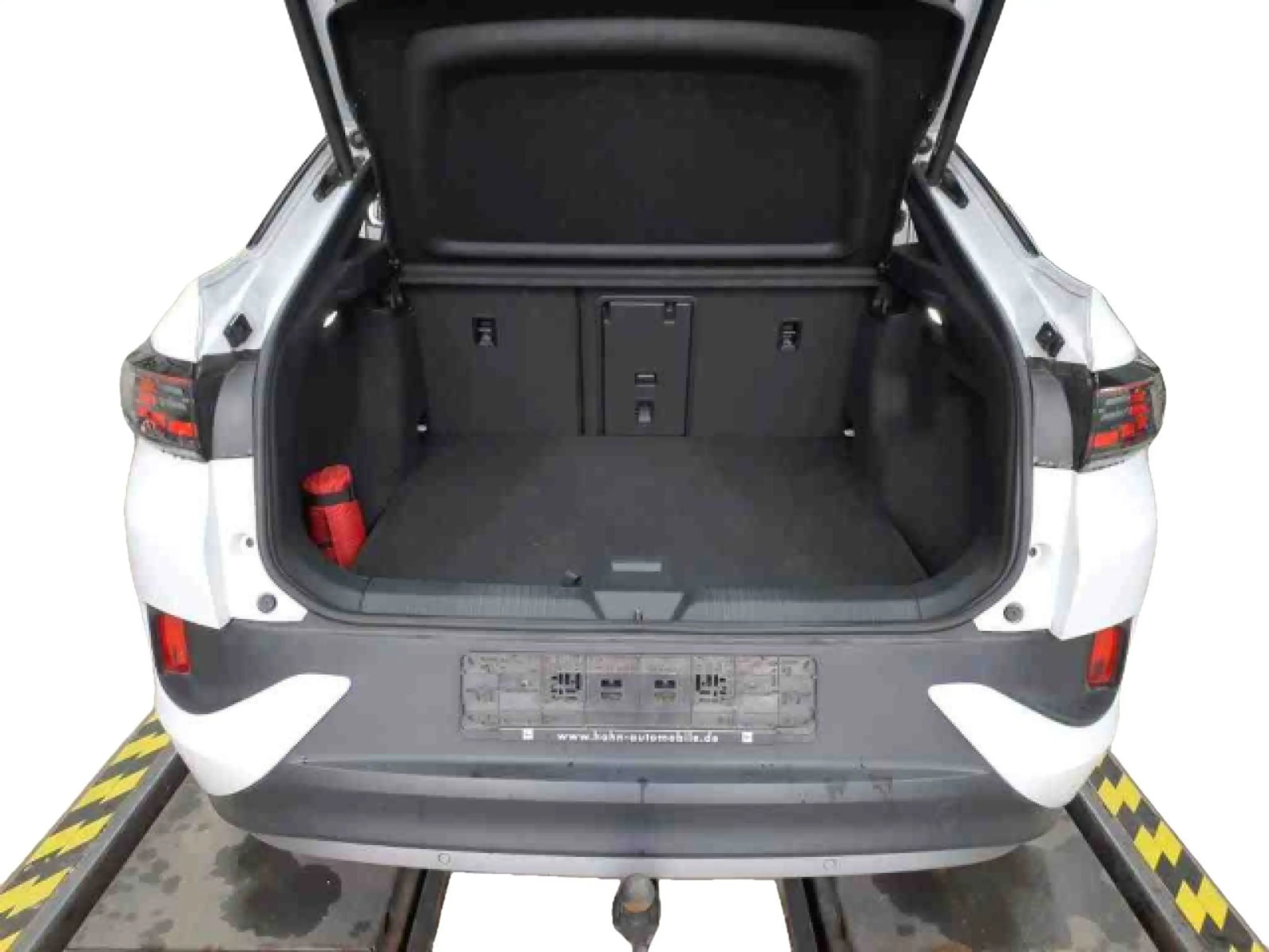 Volkswagen ID.5 Pro Performance Wärmepu AHK Pano Matrix 360 — photo 7
