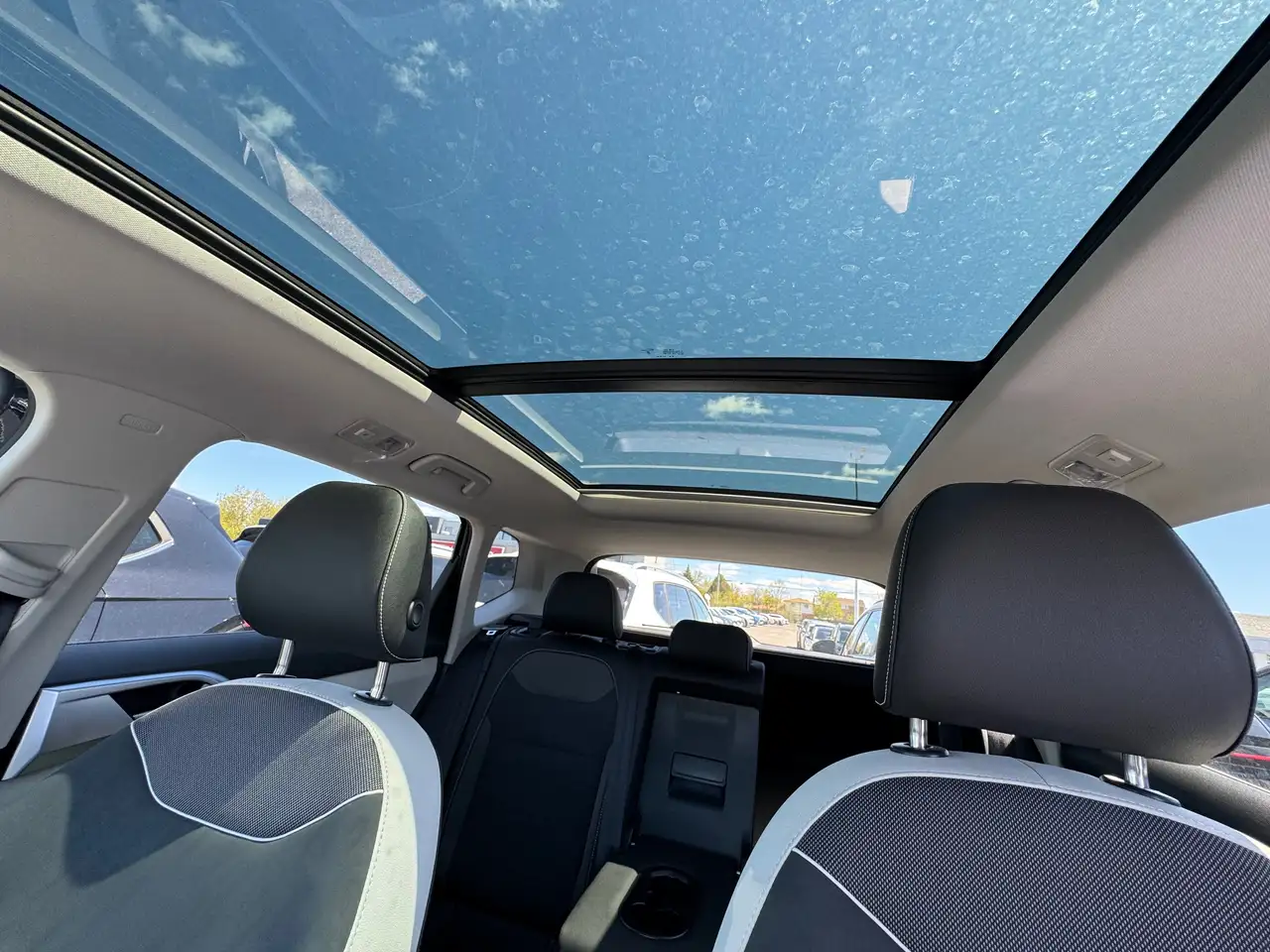 Volkswagen Taos снимка Volkswagen Taos