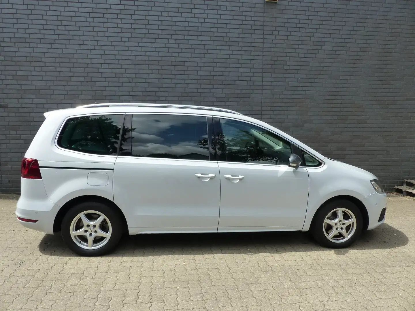 SEAT Alhambra 2,0 FR-Line Allrad "Behindertengerecht" Silber - 2