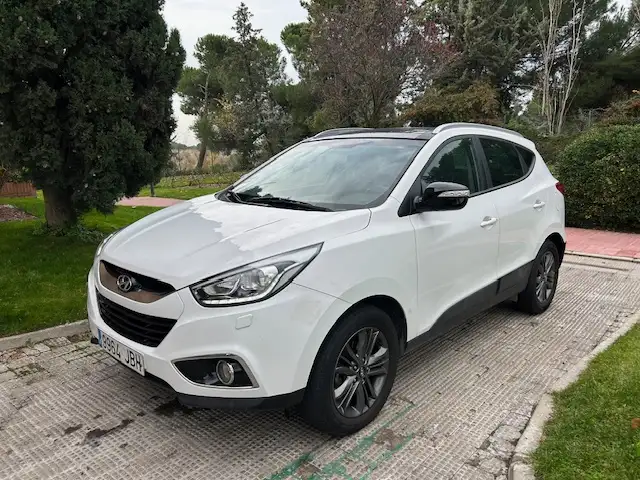 Hyundai iX35 2.0CRDI Kosmo Sky 4x4 Aut.