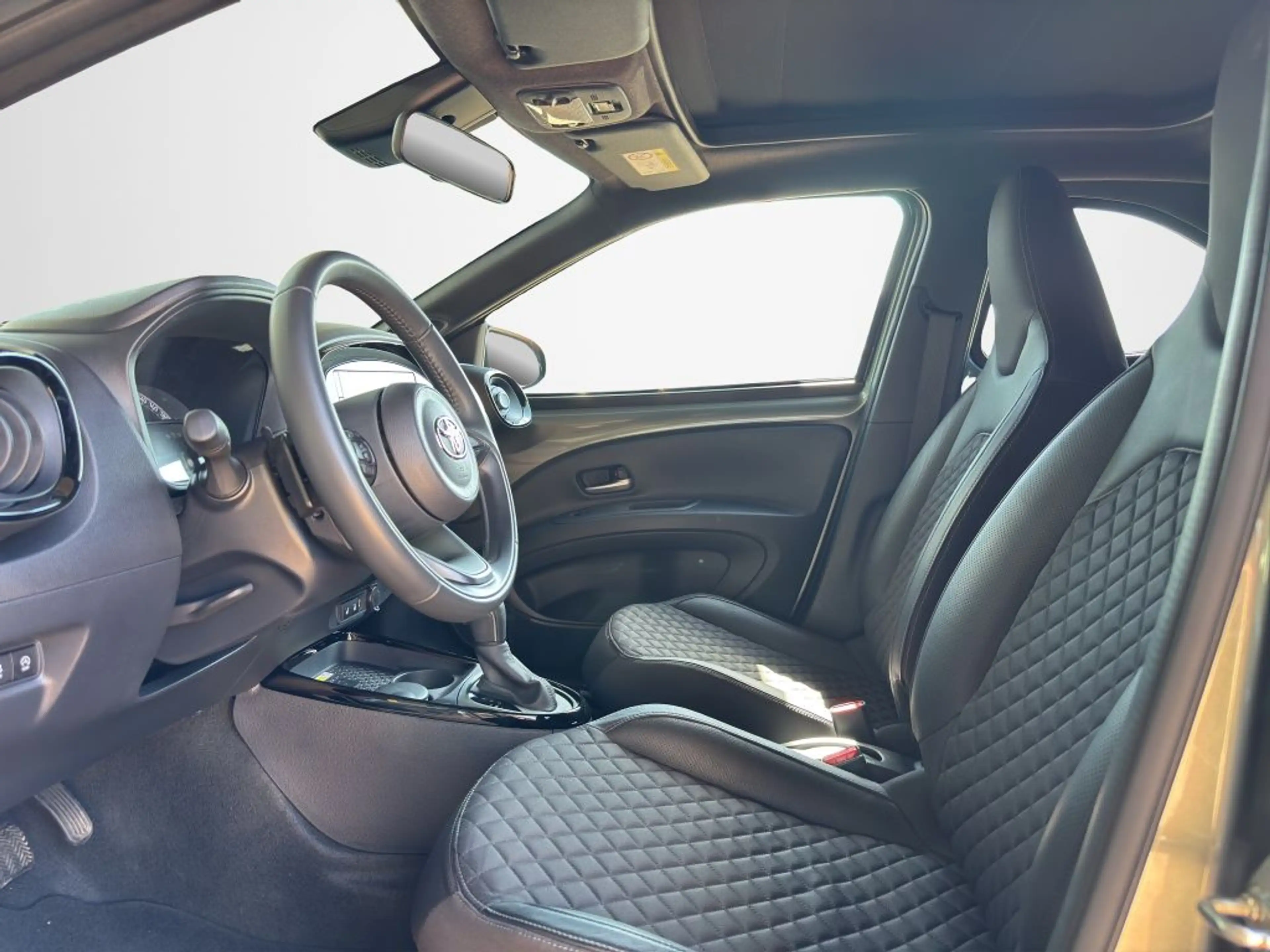 Toyota Aygo X S-CVT Air Explore — photo 9