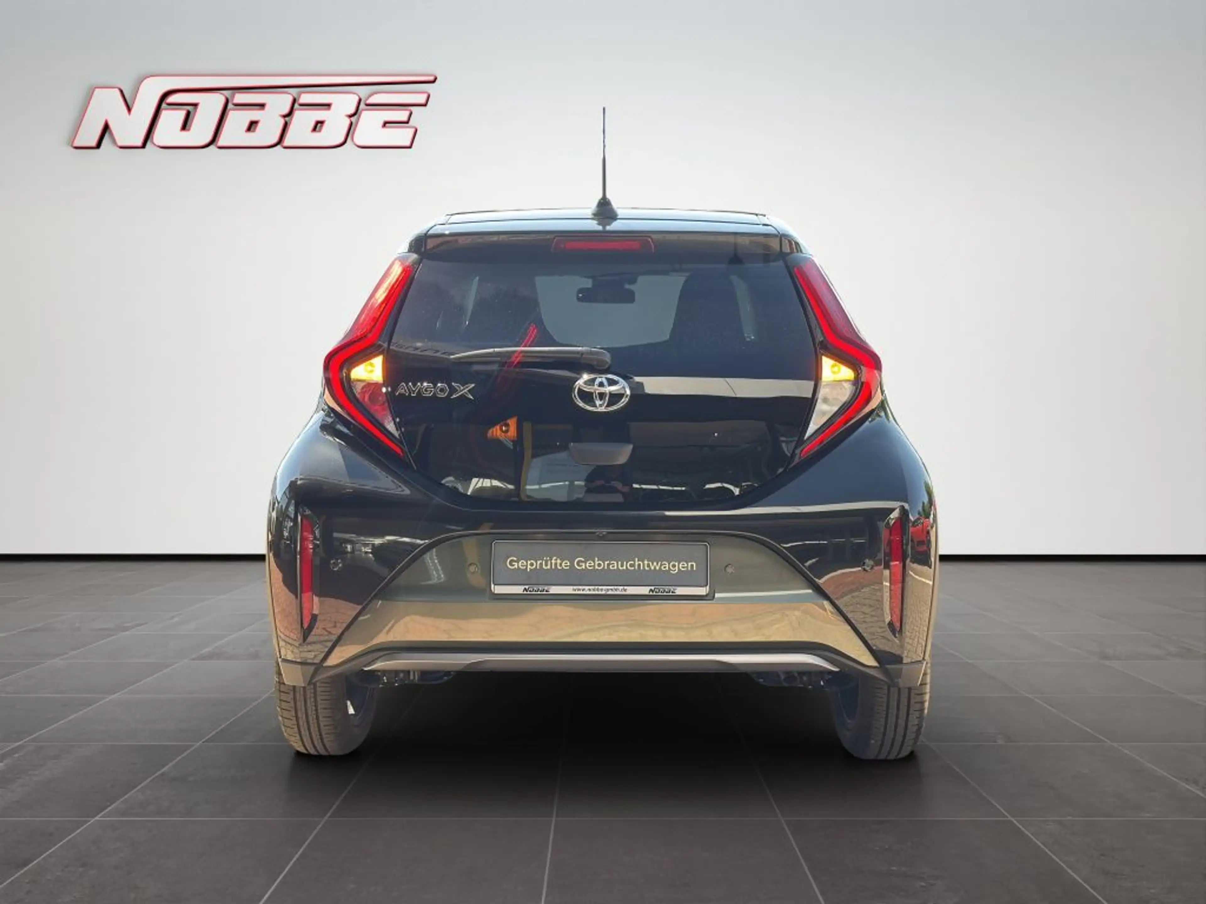 Toyota Aygo X S-CVT Air Explore — photo 4