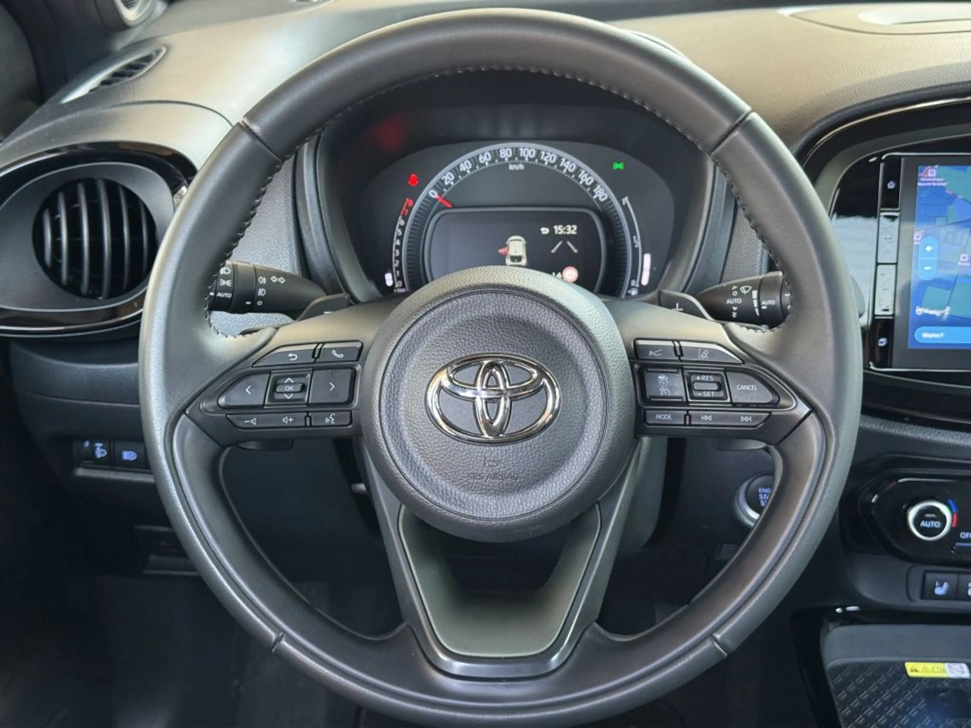 Toyota Aygo X S-CVT Air Explore — photo 10