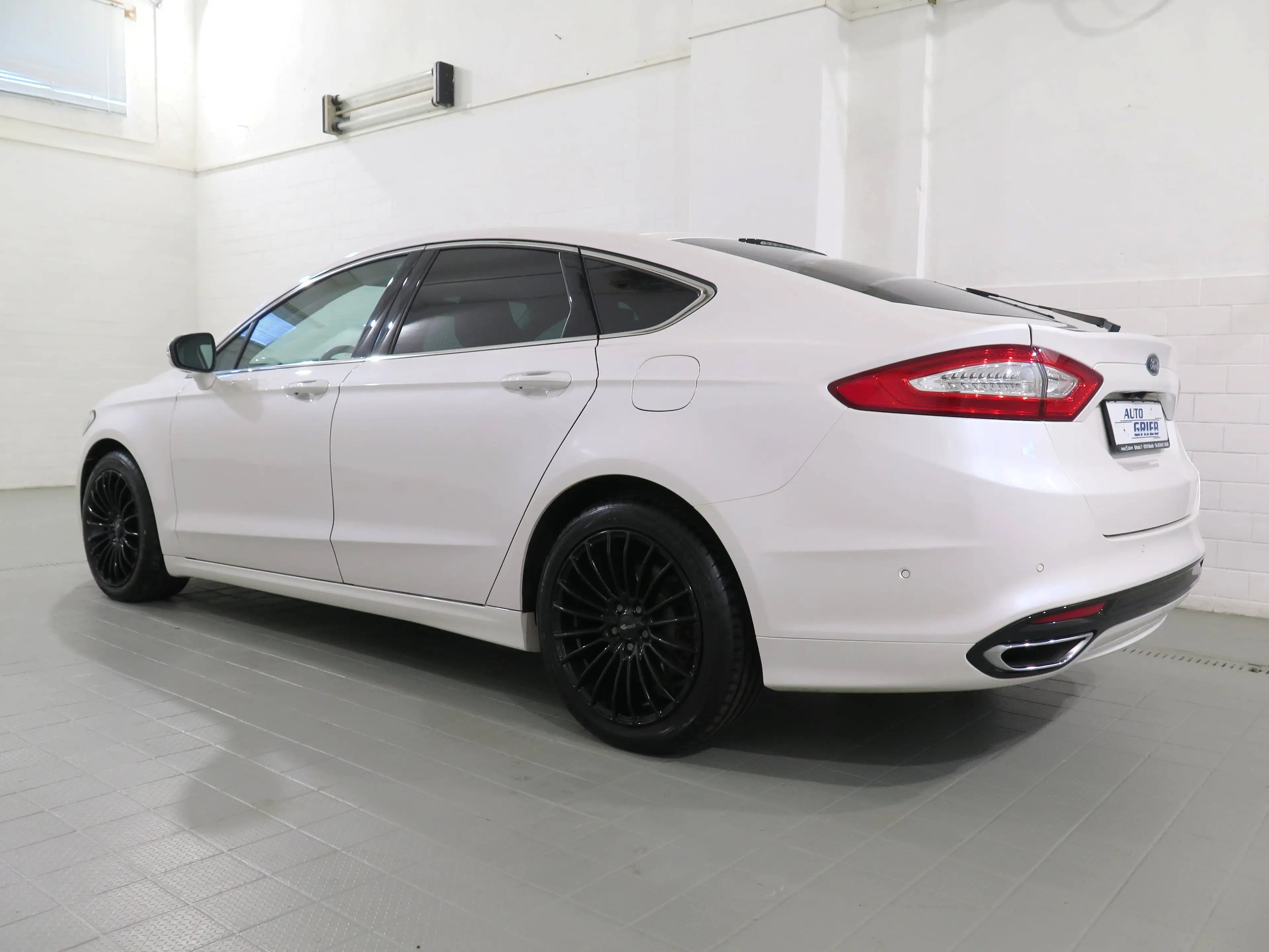 Ford Mondeo Titanium AWD, LED, ACC, Navi, Standh — photo 4