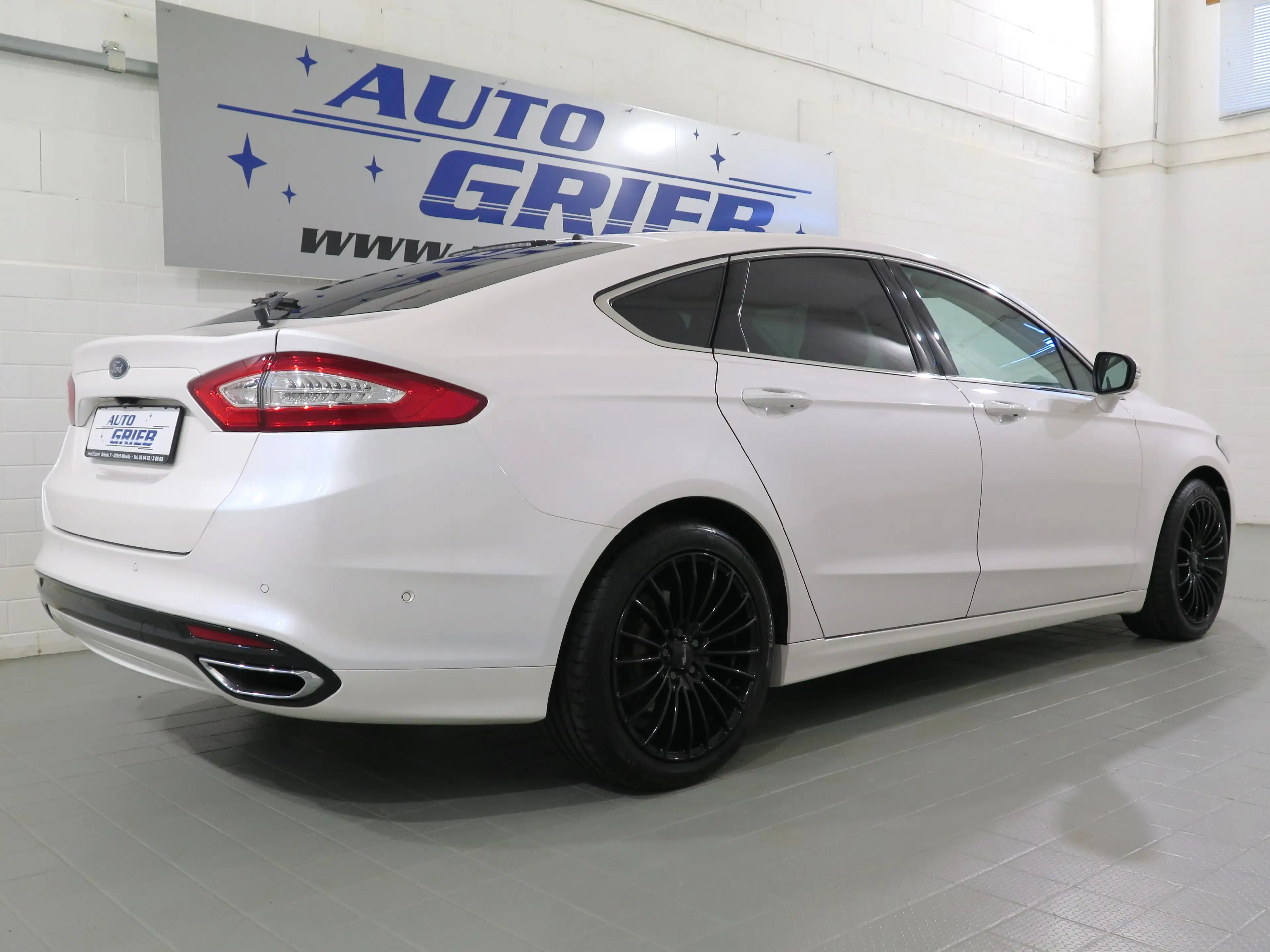 Ford Mondeo Titanium AWD, LED, ACC, Navi, Standh — photo 2