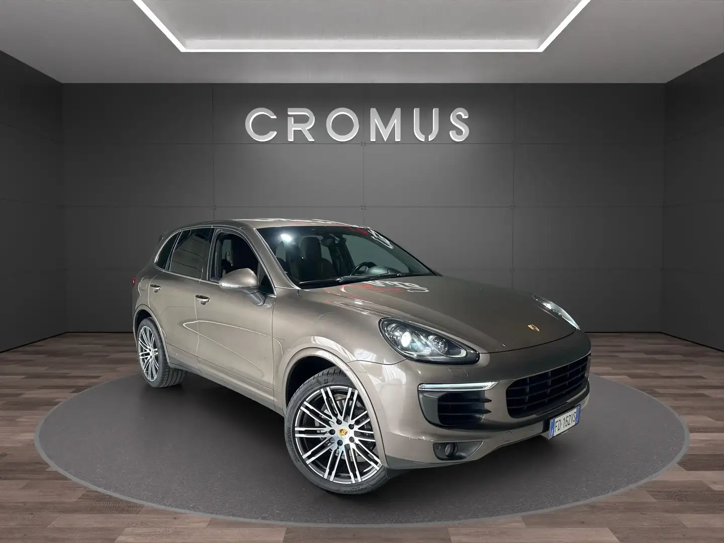 Porsche Cayenne 3.0 DIESEL tiptronic Grigio - 2