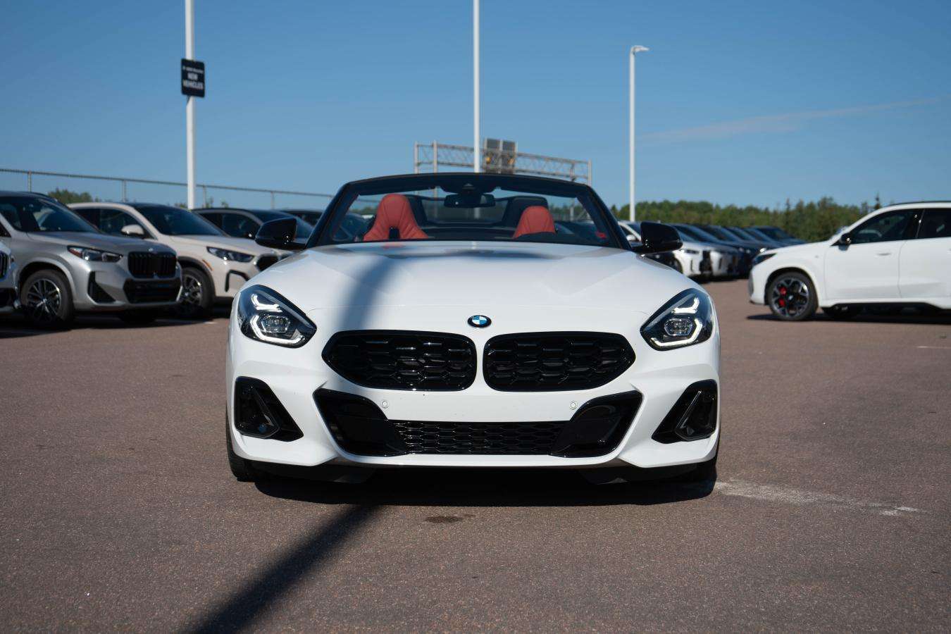 2026 BMW Z4 M40i Roadster | Premium Enhanced | Red M Brakes — photo 1