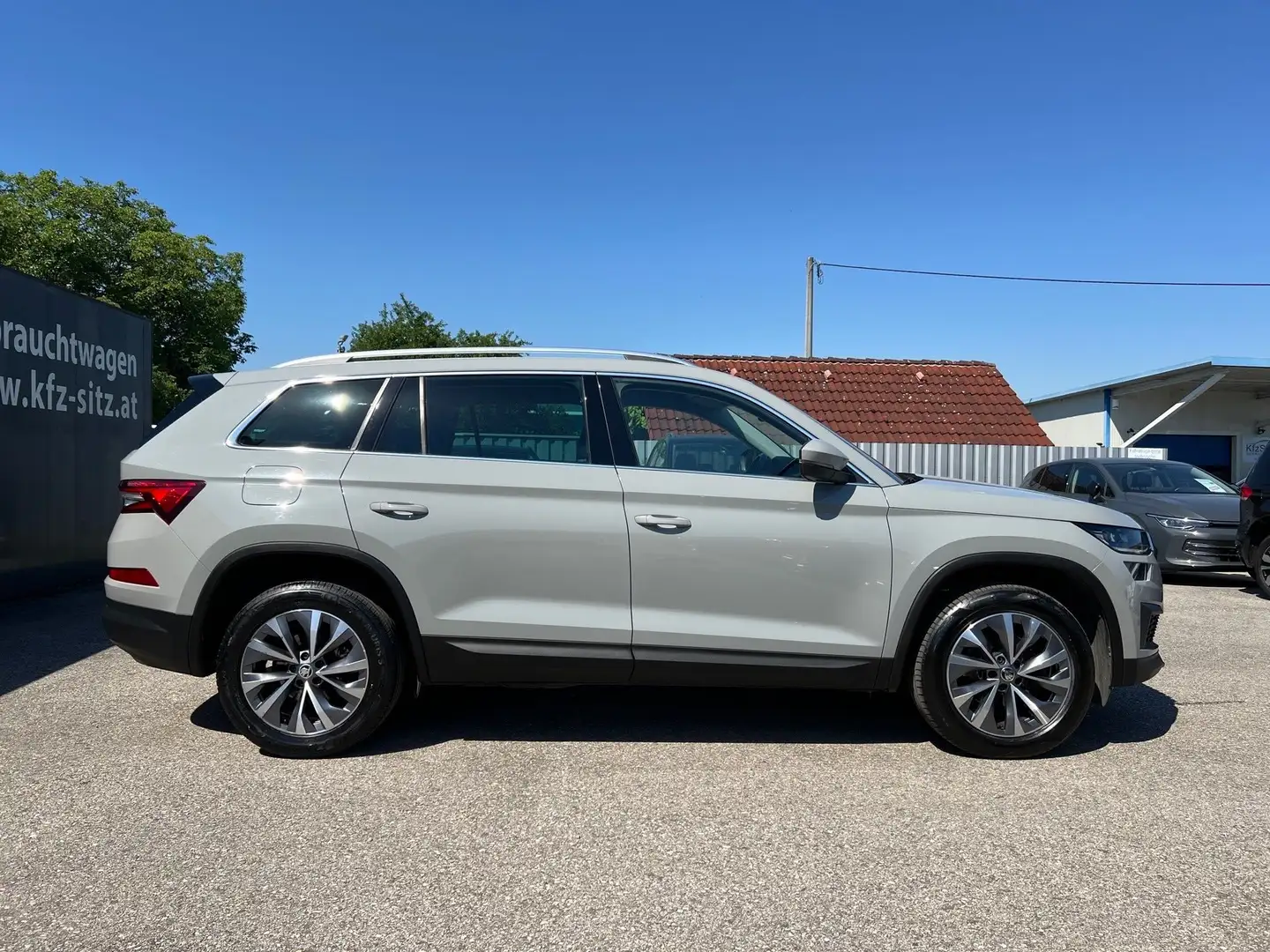 Skoda Kodiaq 2,0 TDI Style DSG| € 51.000 Grau - 2