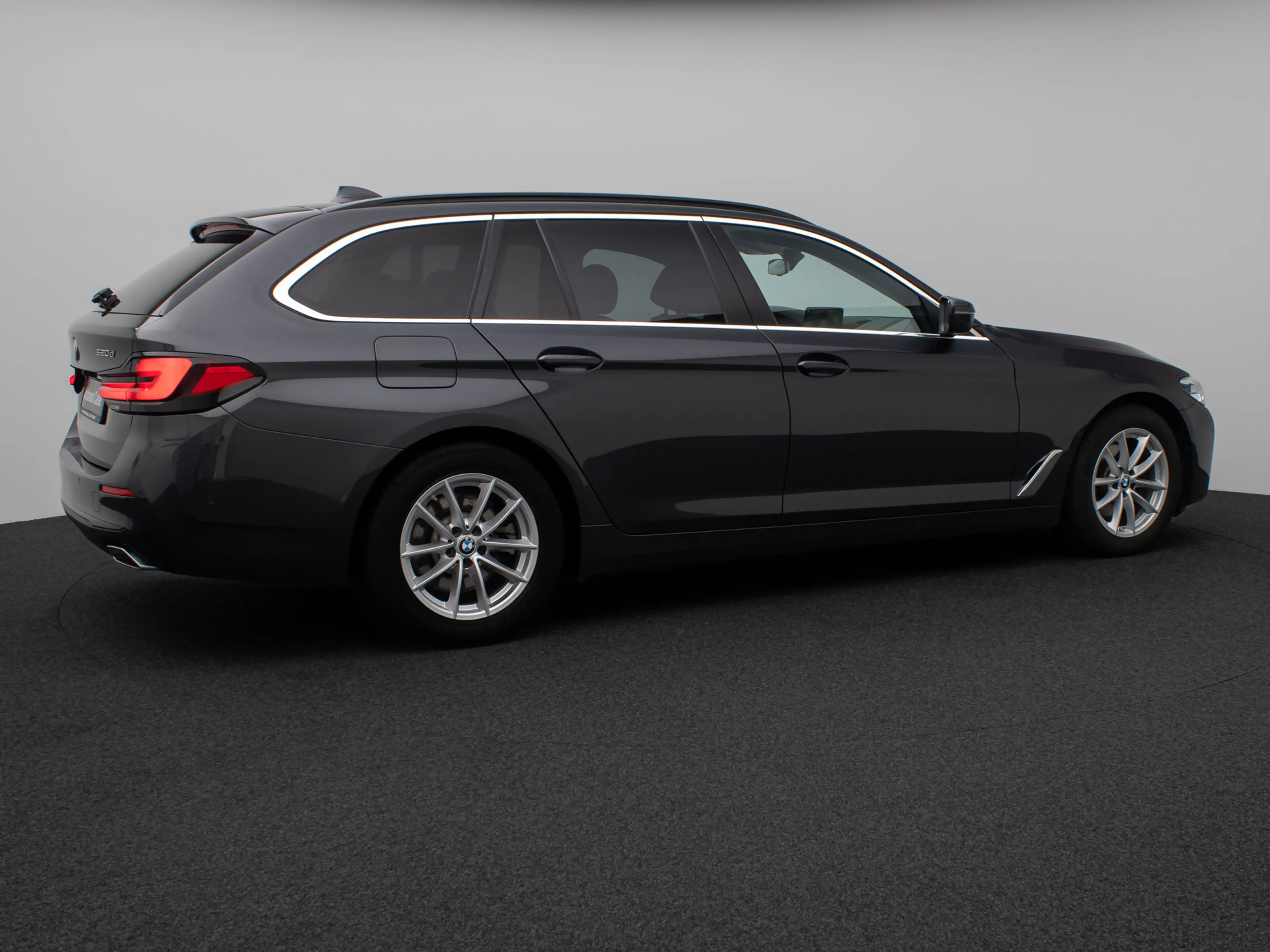BMW 520 Kamera DAB 4xKlima AHK Alarm Leder Sport — photo 6