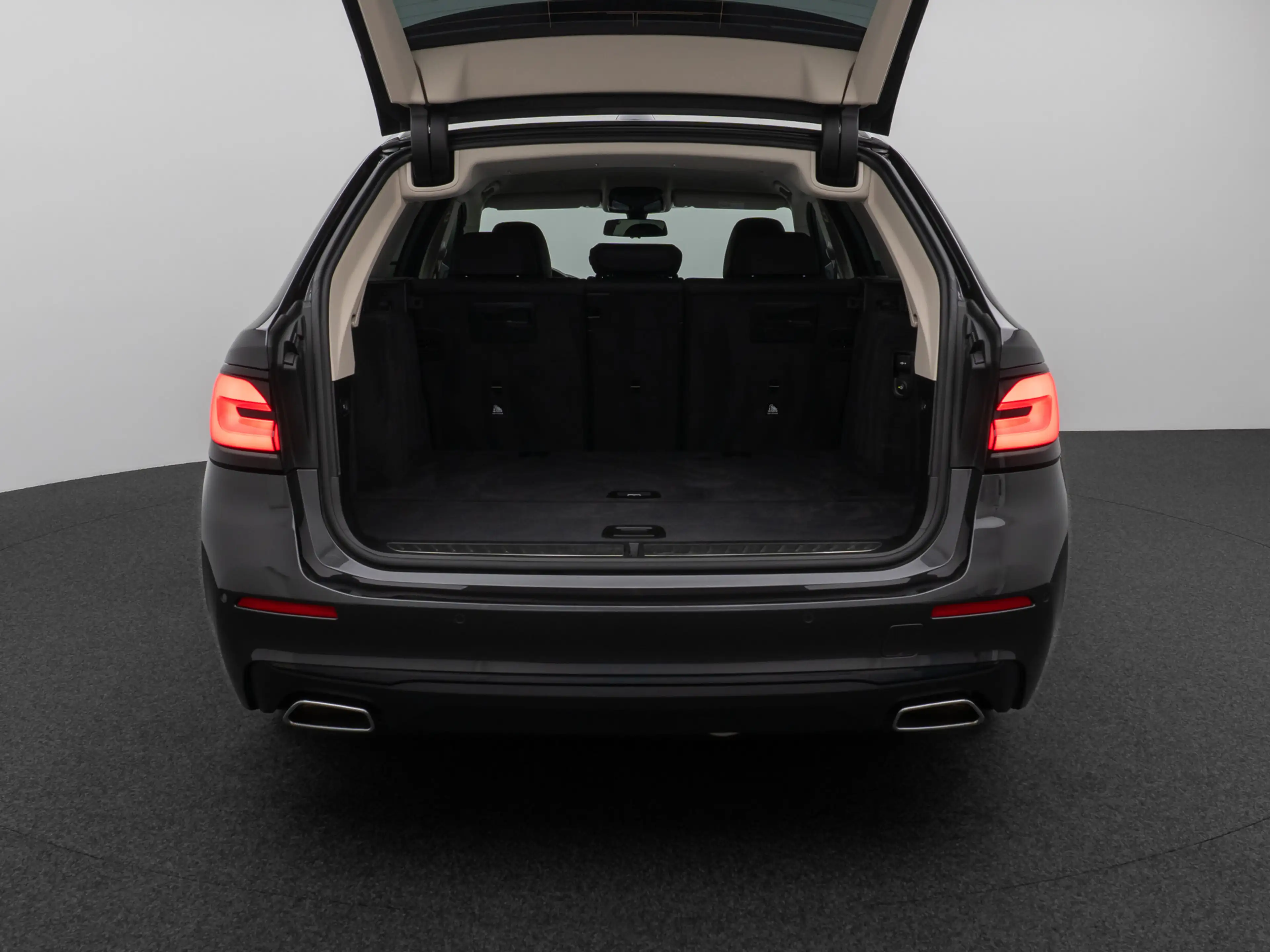BMW 520 Kamera DAB 4xKlima AHK Alarm Leder Sport — photo 14