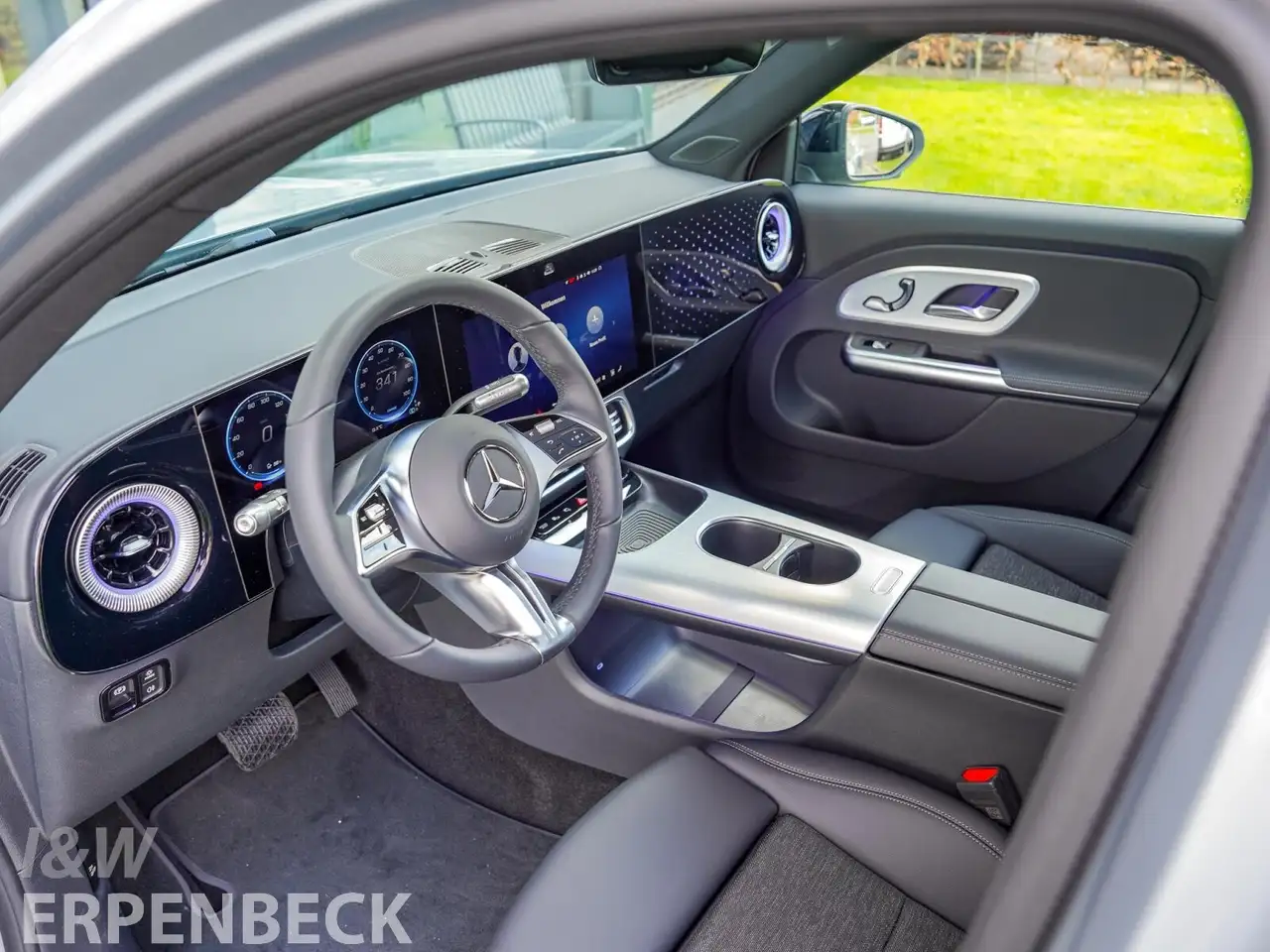 Mercedes-Benz GLB 250 GLB 250+ *Night Paket*AHK*Winter Paket*THERMATIC 12