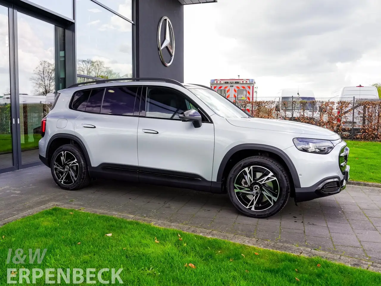 Mercedes-Benz GLB 250 GLB 250+ *Night Paket*AHK*Winter Paket*THERMATIC 4