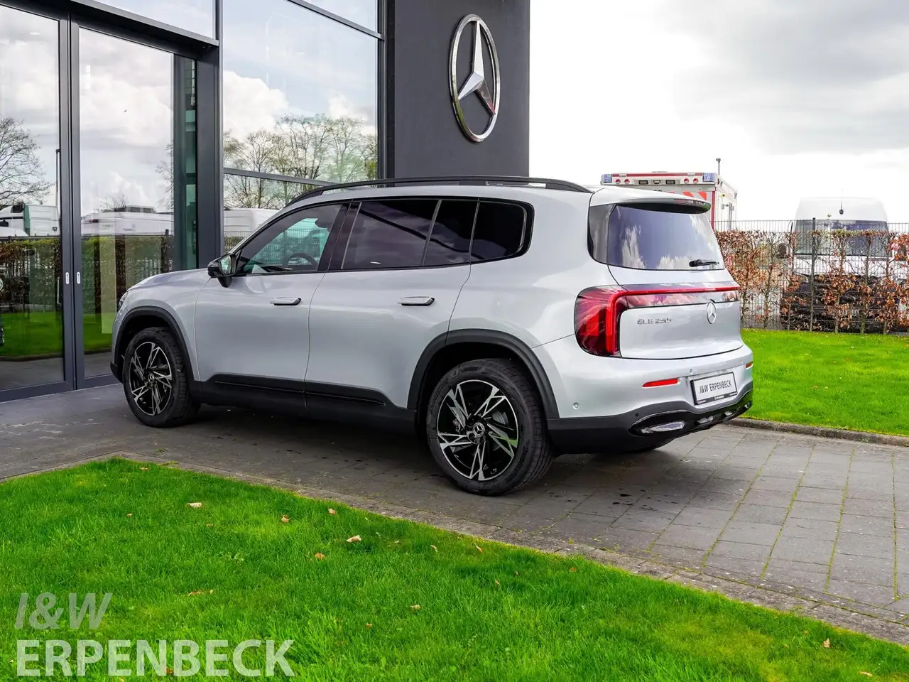 Mercedes-Benz GLB 250 GLB 250+ *Night Paket*AHK*Winter Paket*THERMATIC 6