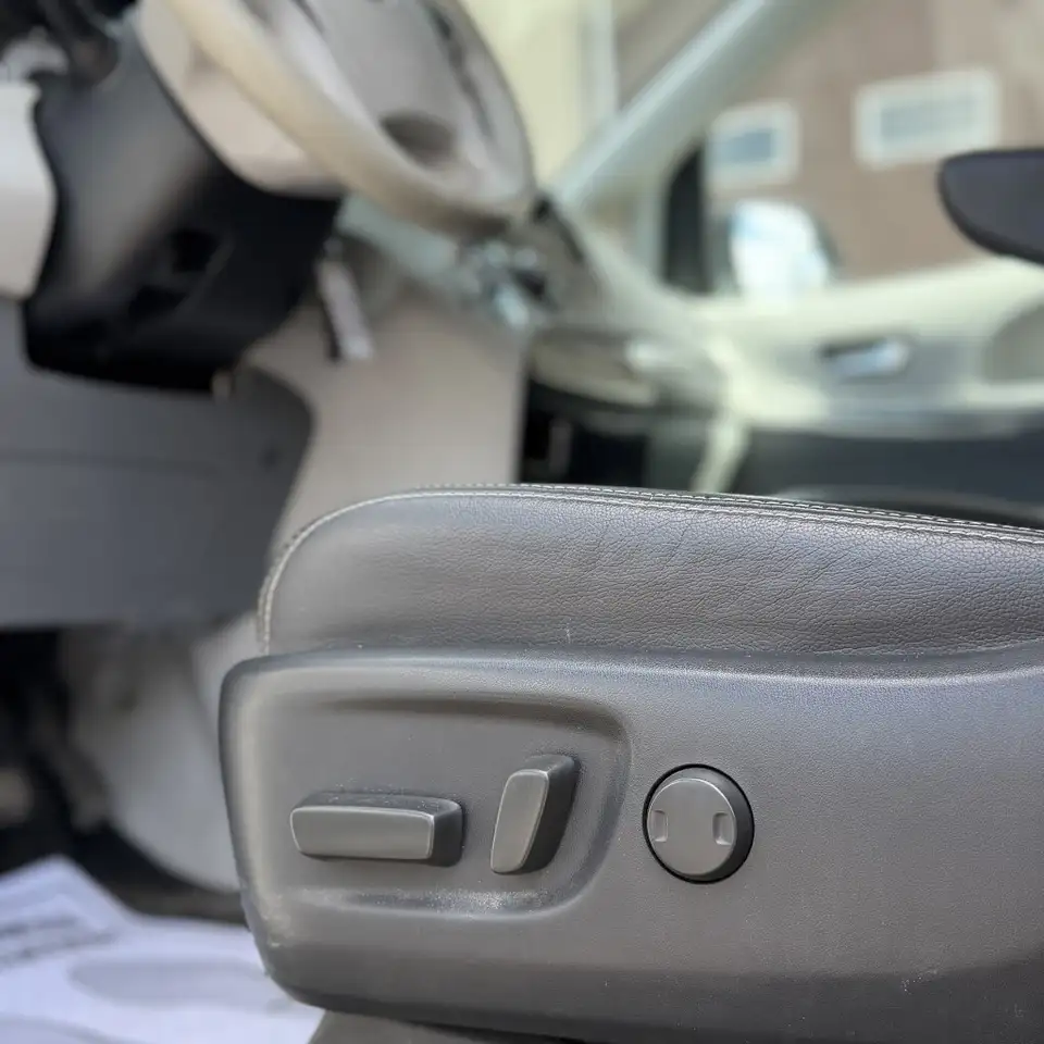 Toyota Sienna снимка Toyota Sienna