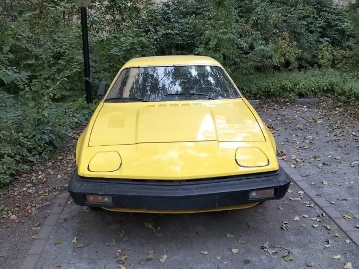 Triumph TR7 Geel - 1