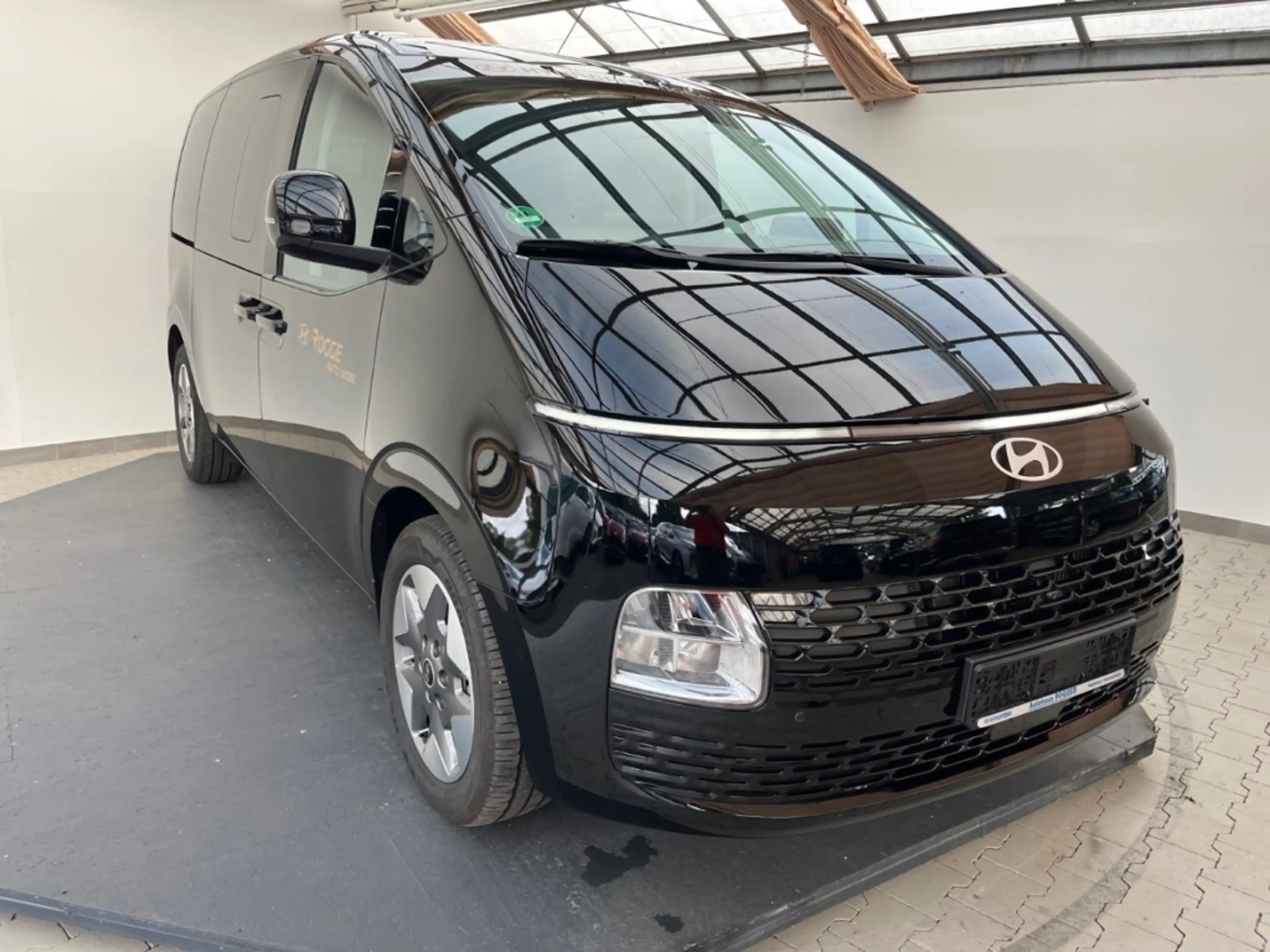 Hyundai STARIA Prime Hybrid 2WD HEV 9-Sitzer (MY25) 1.6 T-GDI (22 — photo 2