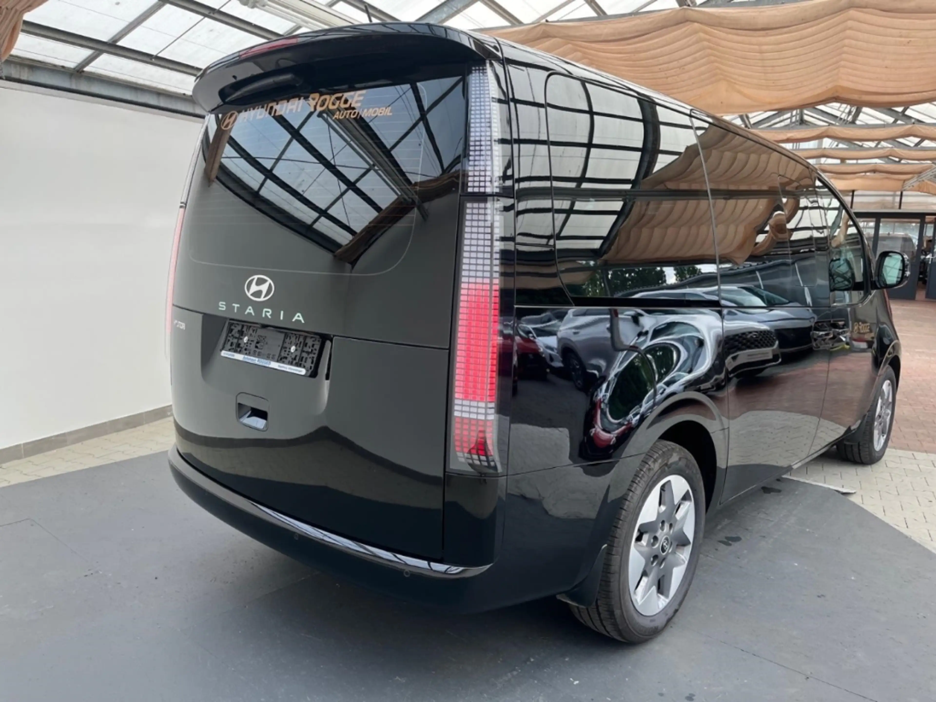 Hyundai STARIA Prime Hybrid 2WD HEV 9-Sitzer (MY25) 1.6 T-GDI (22 — photo 4