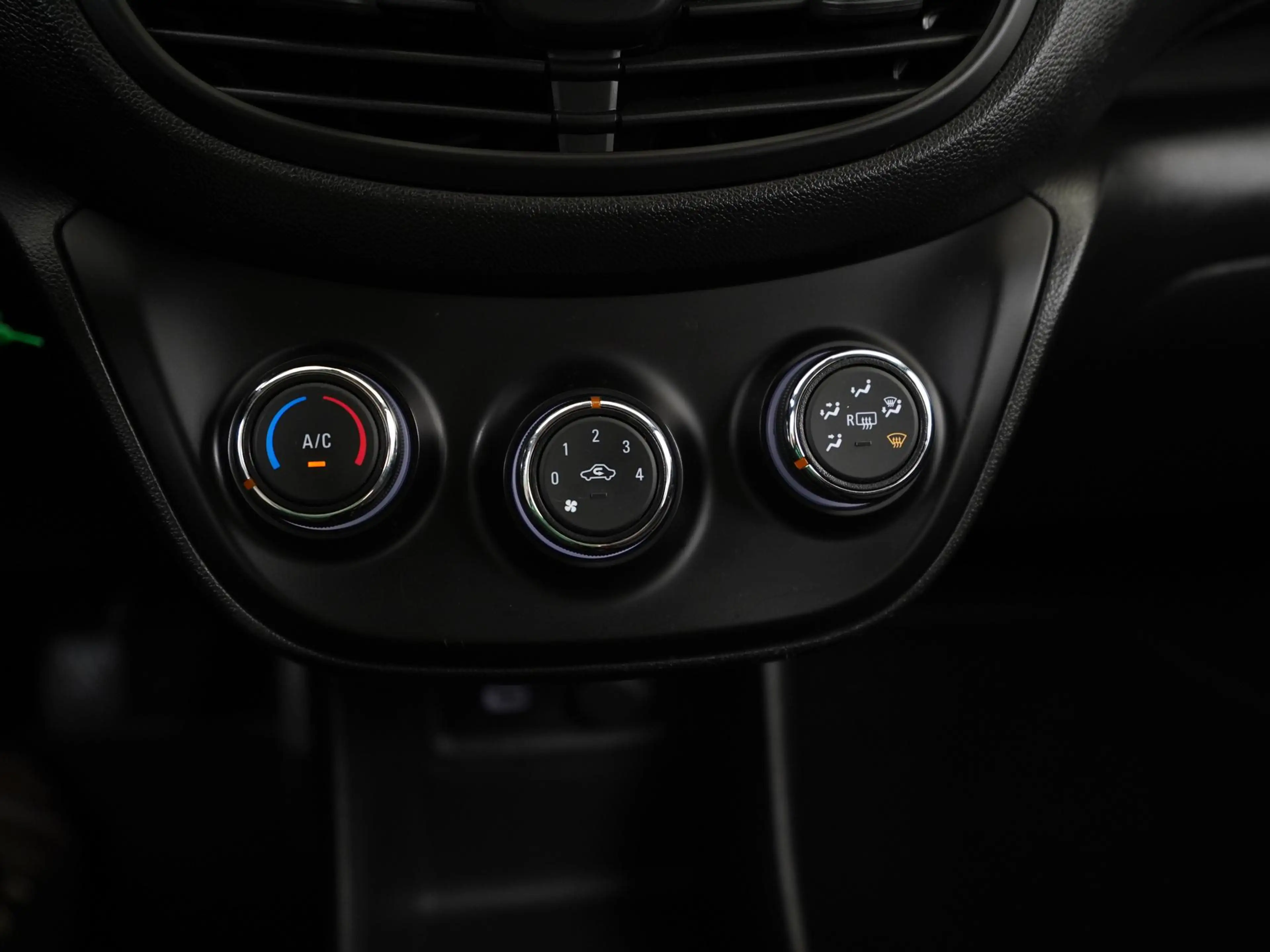Opel Karl 1.0 ecoFLEX 120 Jaar Edition | Airco | Bluetooth | — photo 11