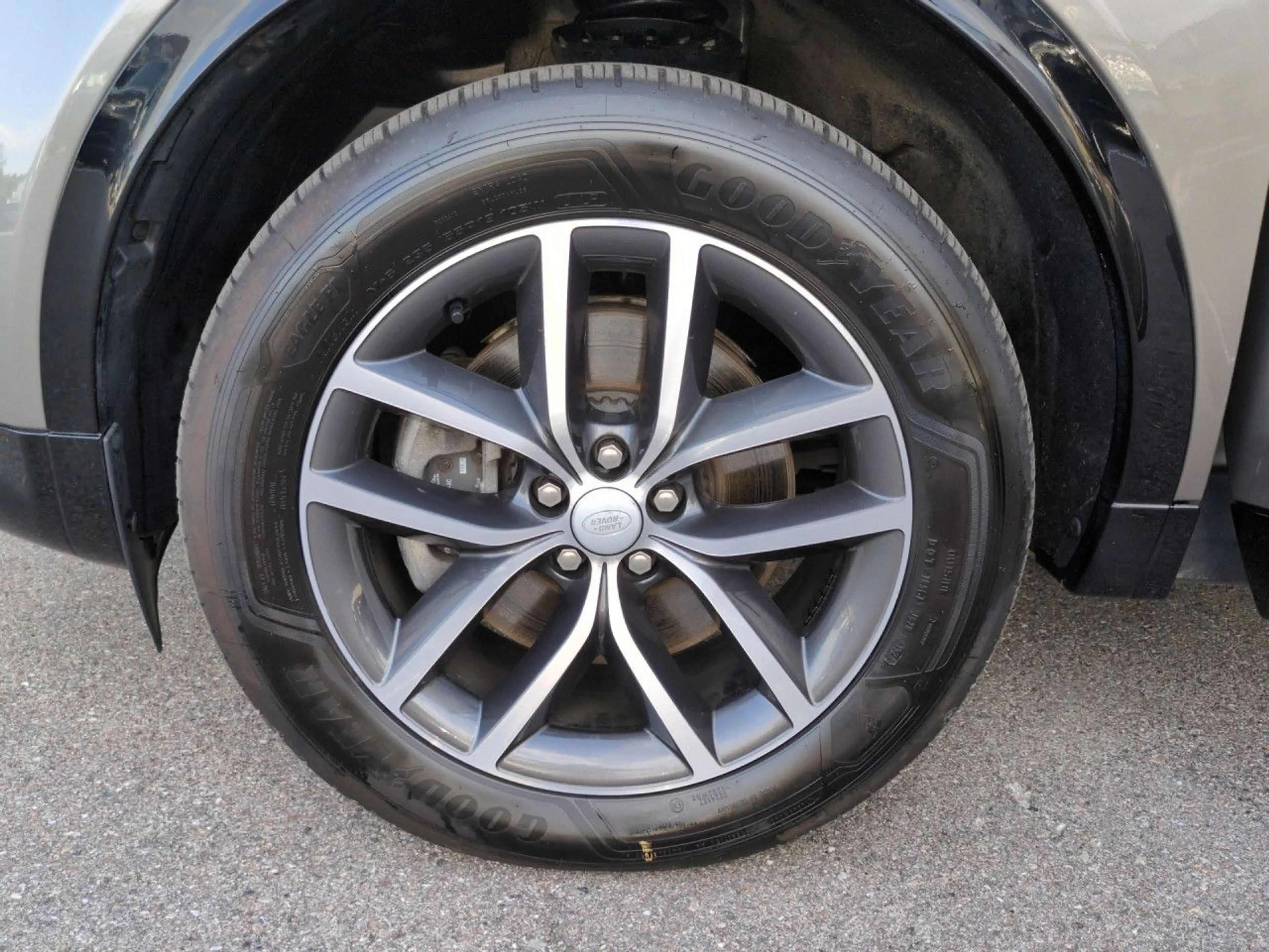 Land Rover Discovery Sport Hybrid Dynamic SE AWD Bluetooth — photo 15