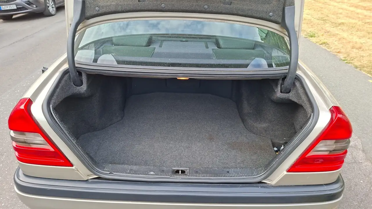 Mercedes-Benz C 220 D Classic, foto 4