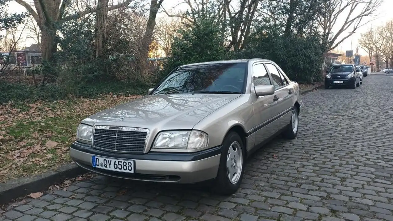 Mercedes-Benz C 220 D Classic, foto 1