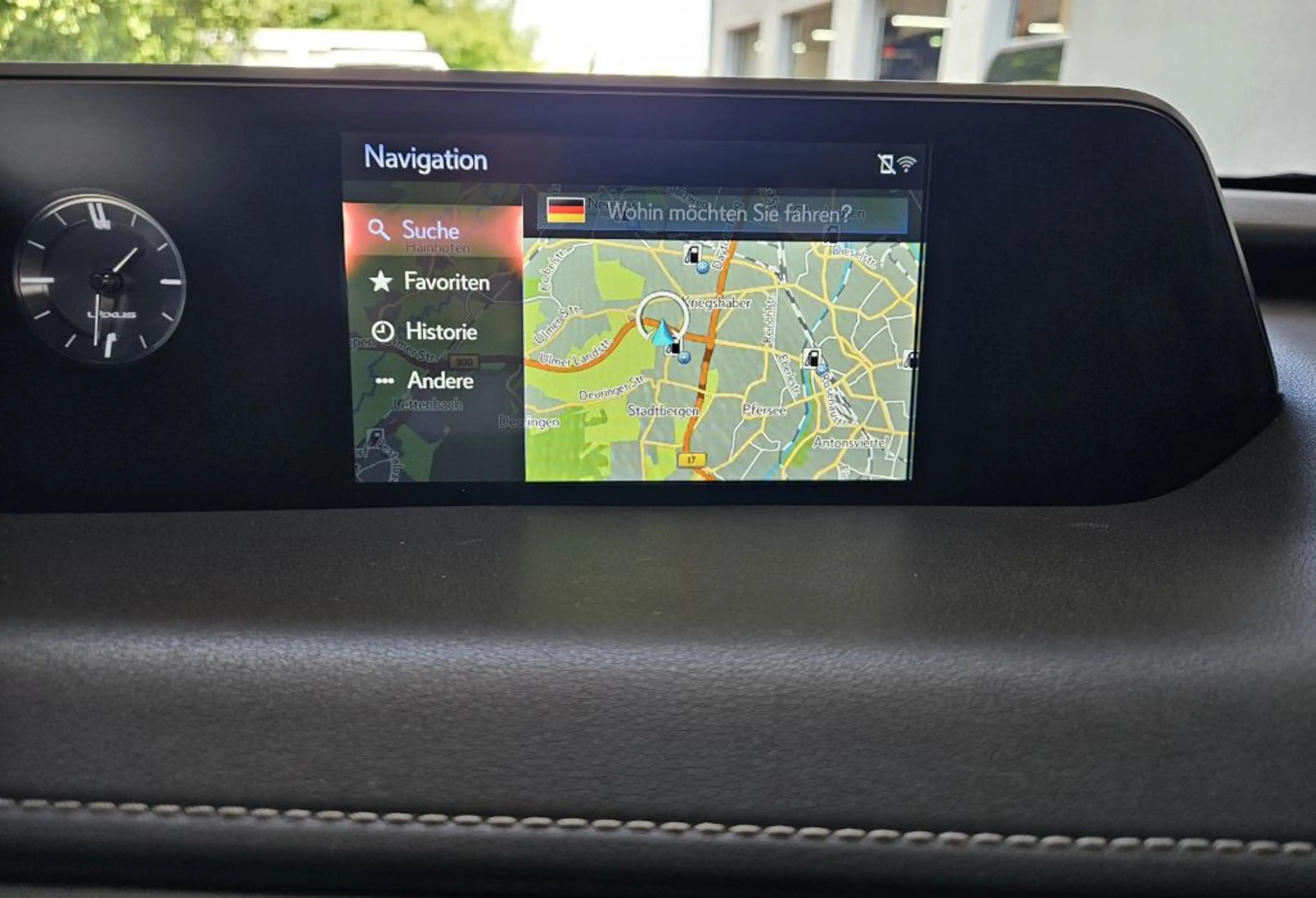 Lexus UX 250h Launch Edition — photo 10