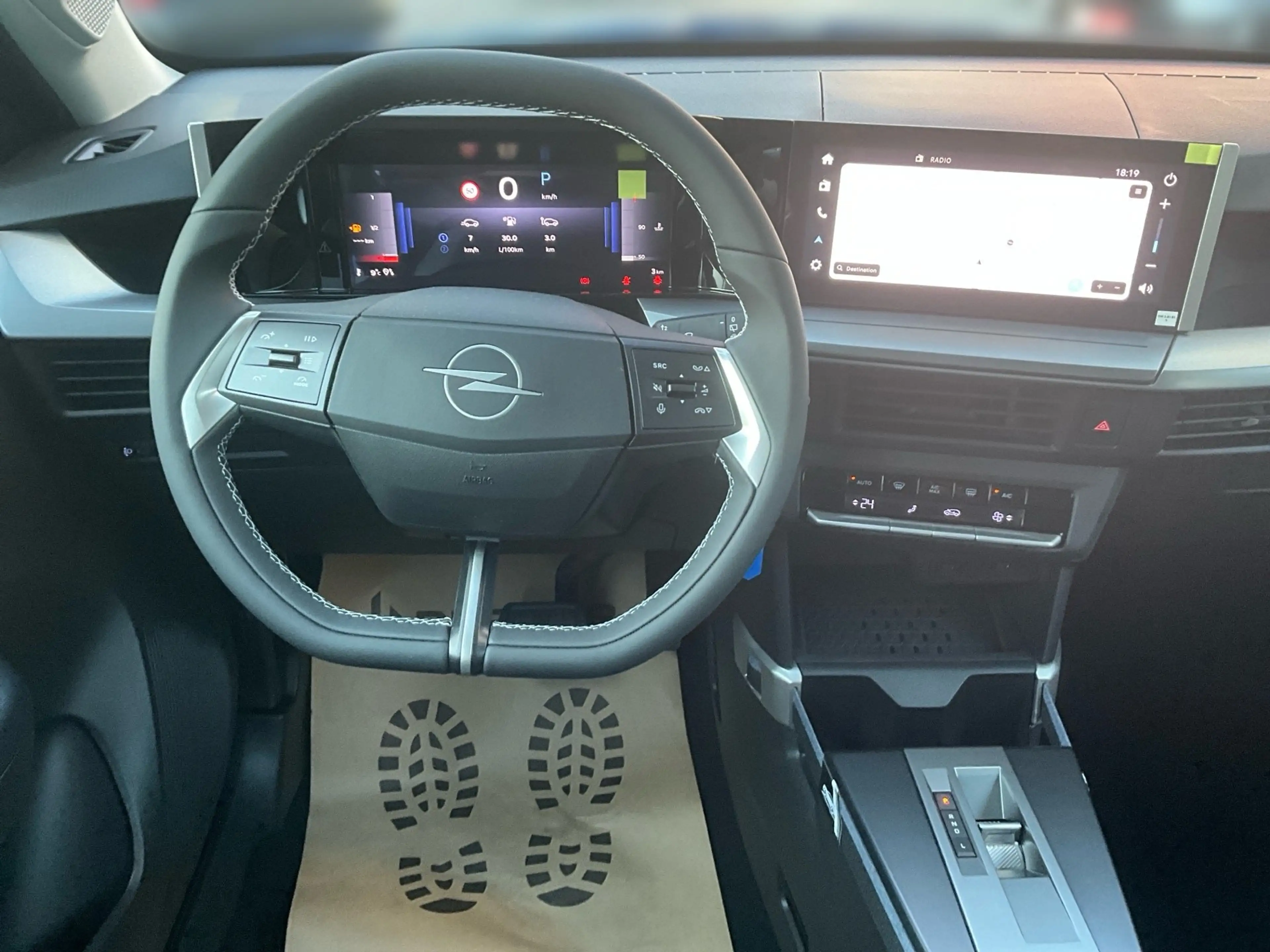 Opel Frontera 1.2 Edition 81 kW AUT Fernlichtass. LED — photo 9
