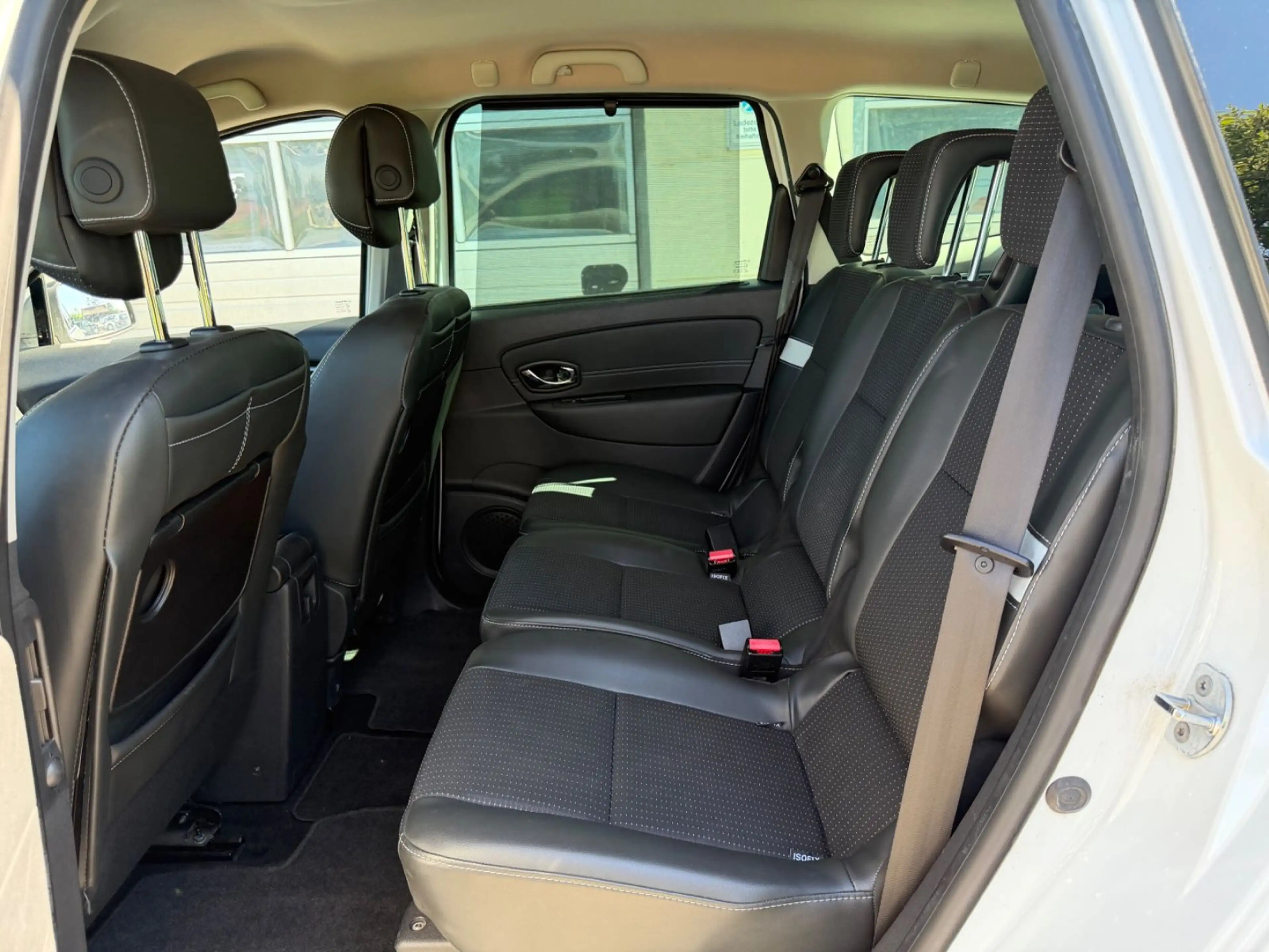 Renault Scenic 1.5 DCI*1.HAND*7-SITZER*NAVI* — photo 10