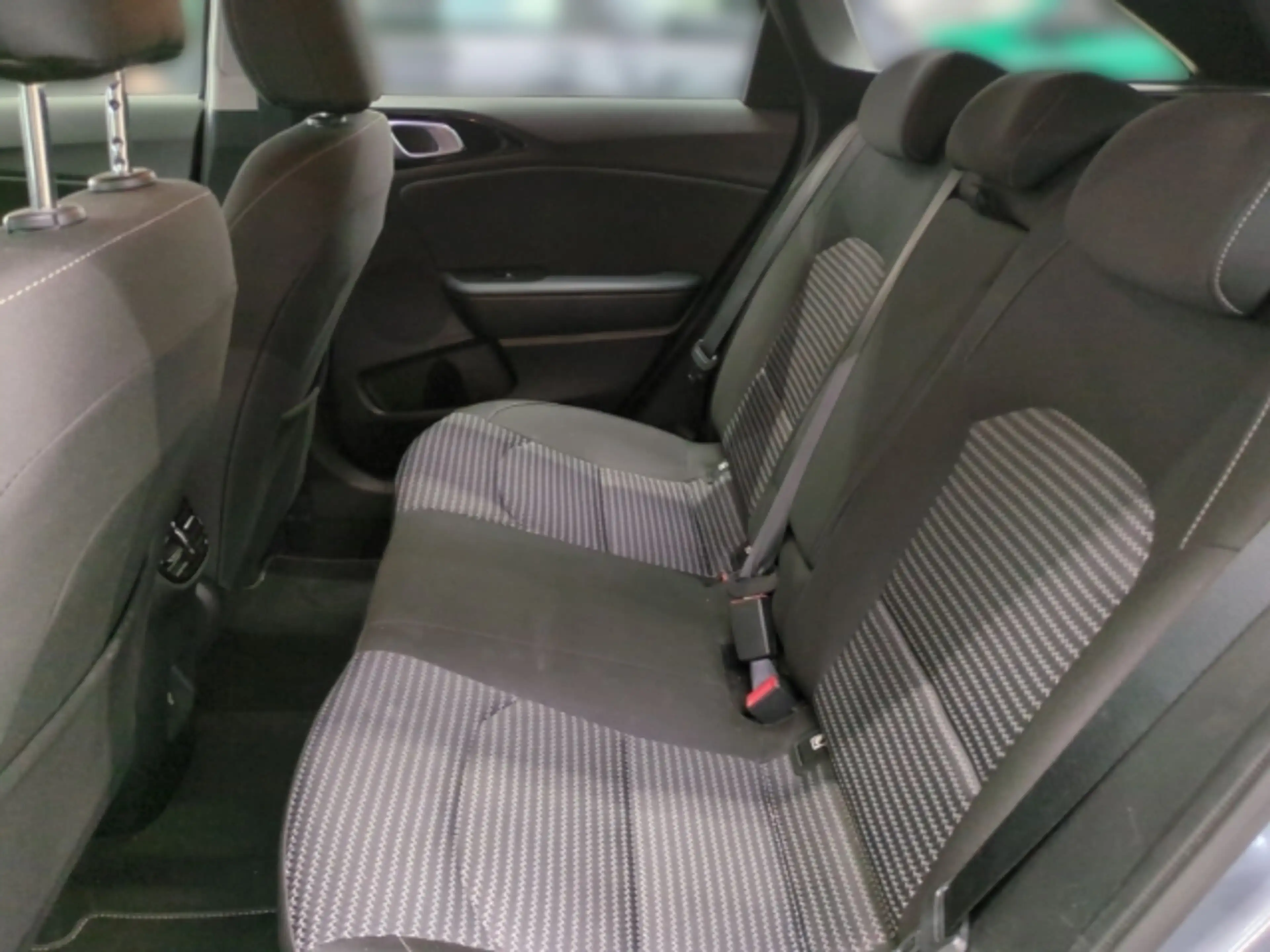 Kia Ceed / cee'd Sportswagon Spirit 1.5T NAVI,CARPLAY,KAMERA — photo 10