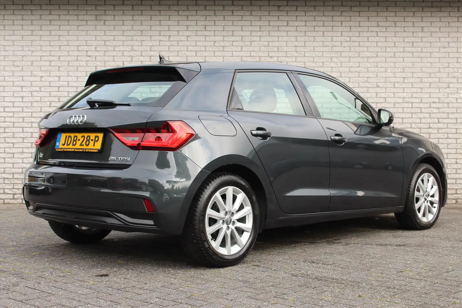 Audi A1 Sportback 25 TFSI Pro Line S | Cruise | Carplay | Grijs - 2