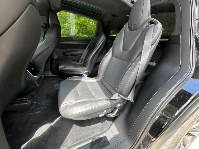 Tesla Model X Plaid / NETTO 75.550 Euro