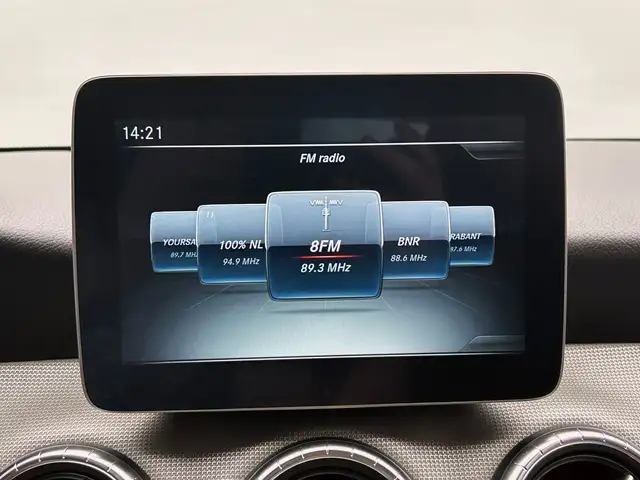 Mercedes-Benz Cla view 19