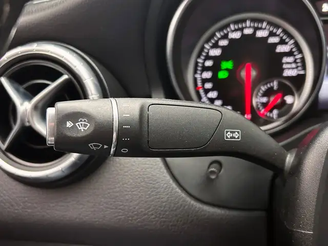 Mercedes-Benz Cla view 23