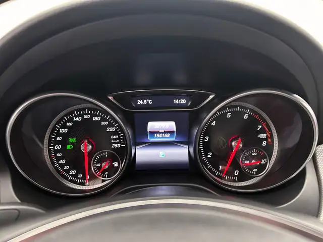 Mercedes-Benz Cla view 26