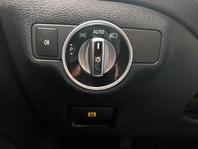 Mercedes-Benz Cla view 18