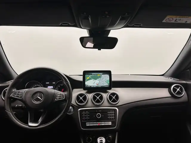 Mercedes-Benz Cla view 2