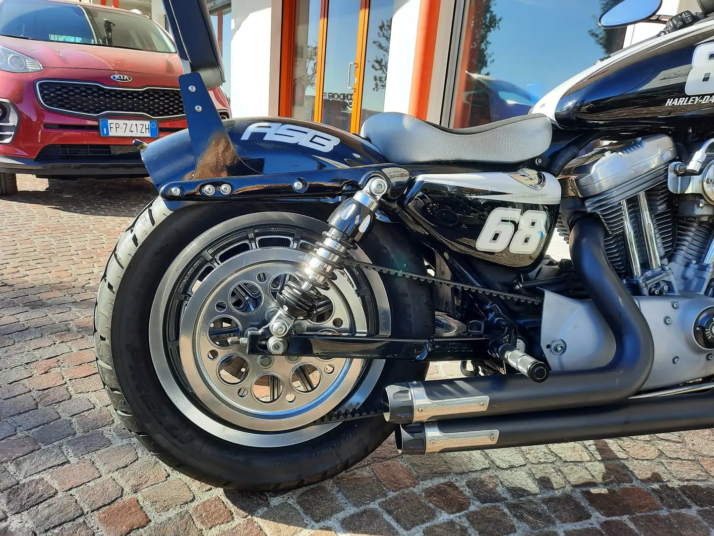 Harley-Davidson Sportster XL 883 Negro - 2