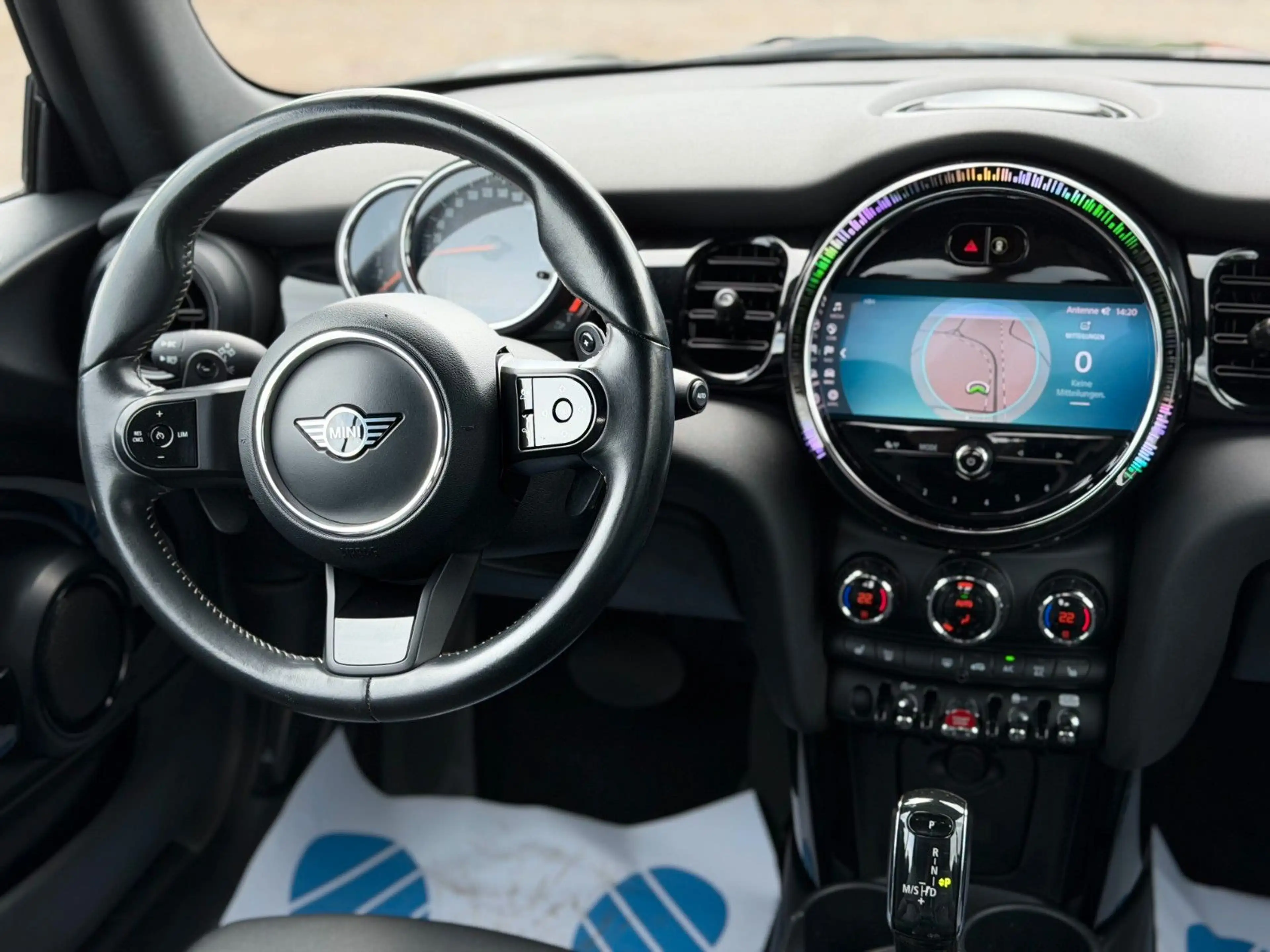 MINI Cooper S Cabrio Essential Trim *LED*NAVI*SHZ*1Hd — photo 15