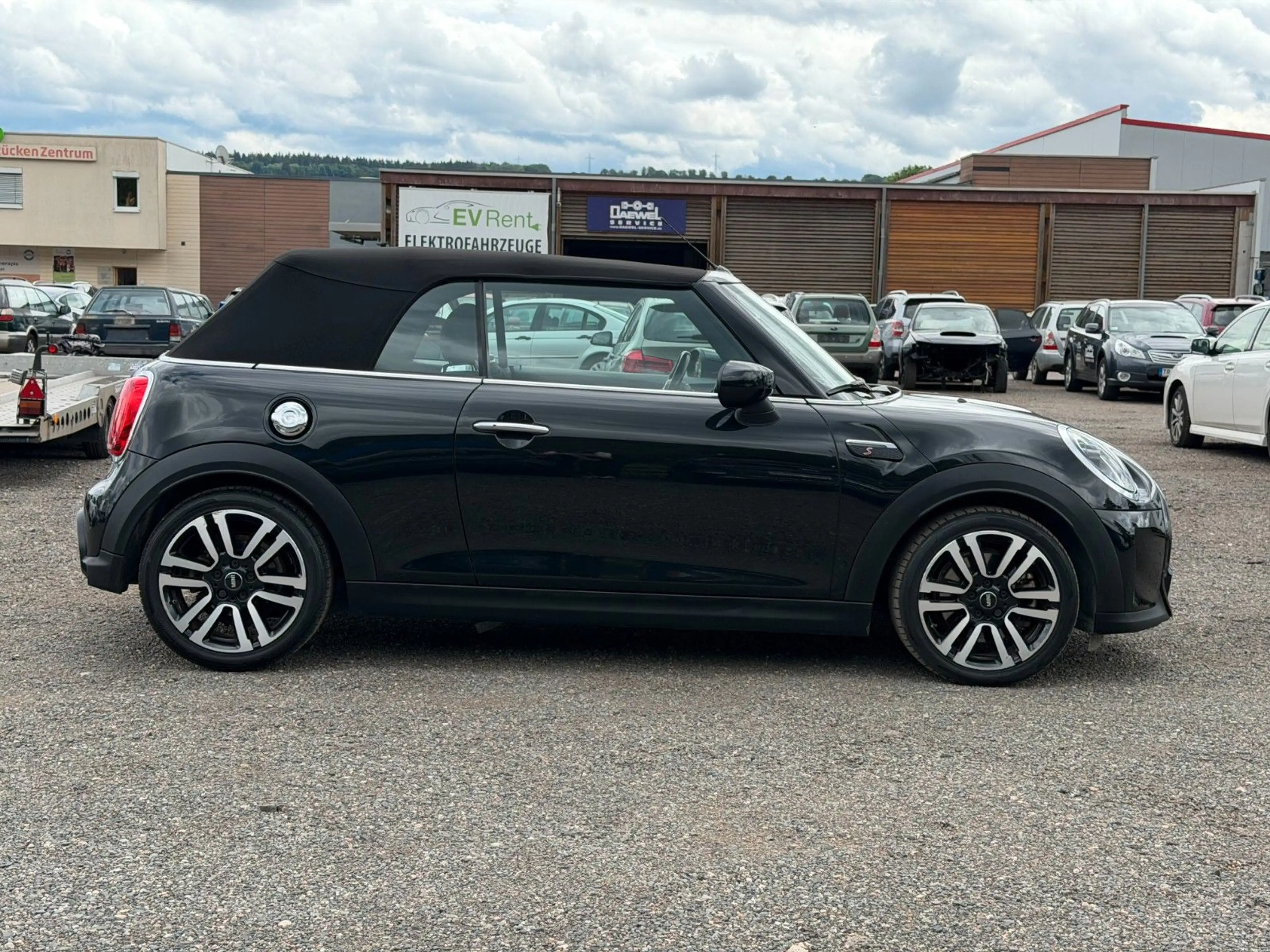 MINI Cooper S Cabrio Essential Trim *LED*NAVI*SHZ*1Hd — photo 6