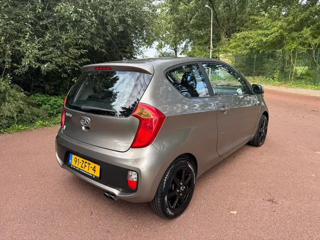 Kia Picanto view 5