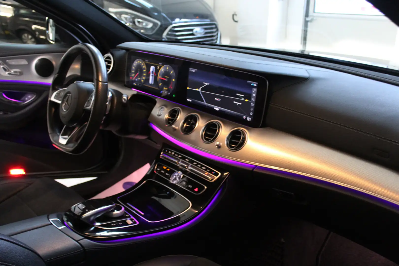 Mercedes-Benz E 220 E-Klasse T-Modell AMG Line Braun - 1