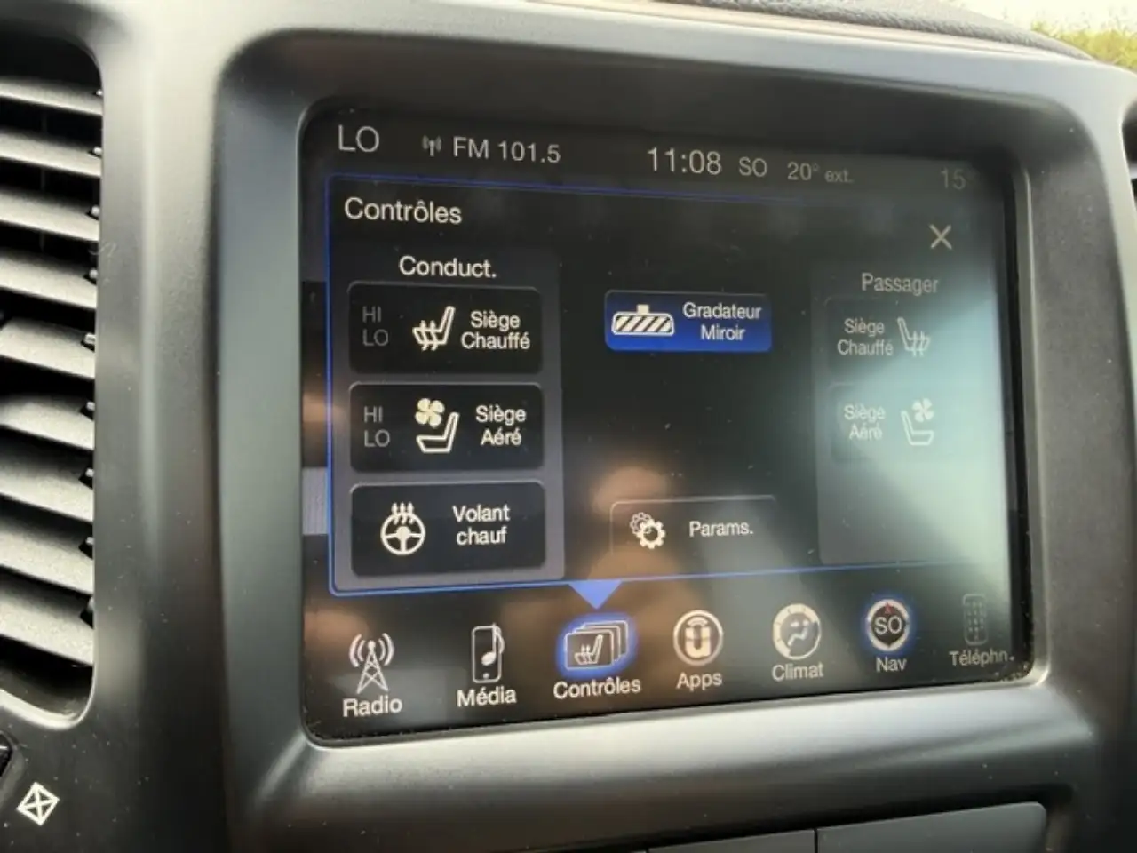 Jeep Cherokee photo Jeep Cherokee