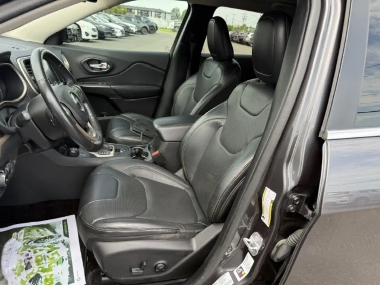 Jeep Cherokee photo Jeep Cherokee