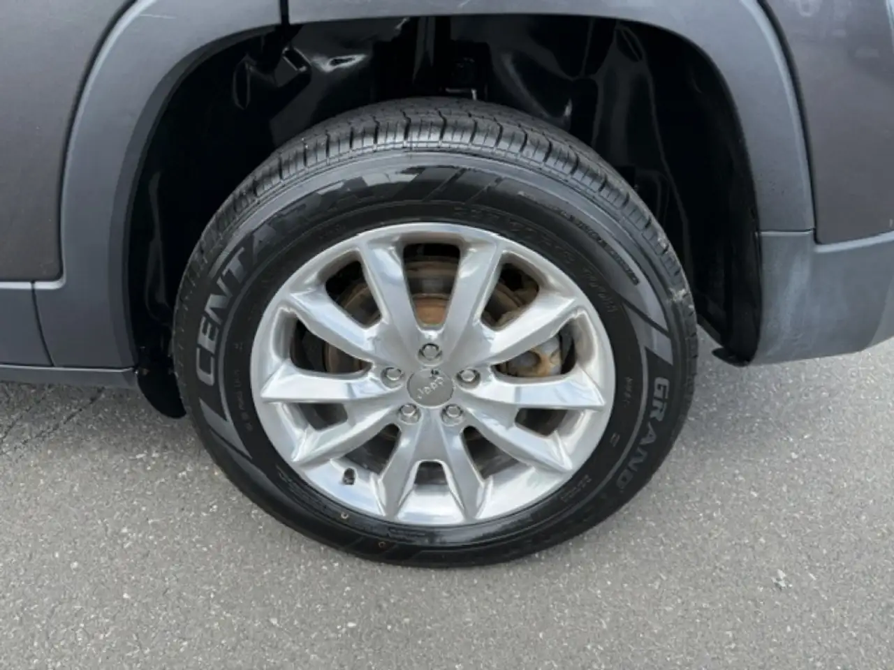 Jeep Cherokee photo Jeep Cherokee