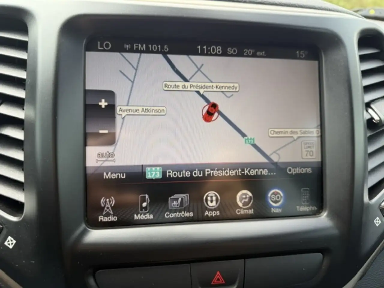 Jeep Cherokee photo Jeep Cherokee